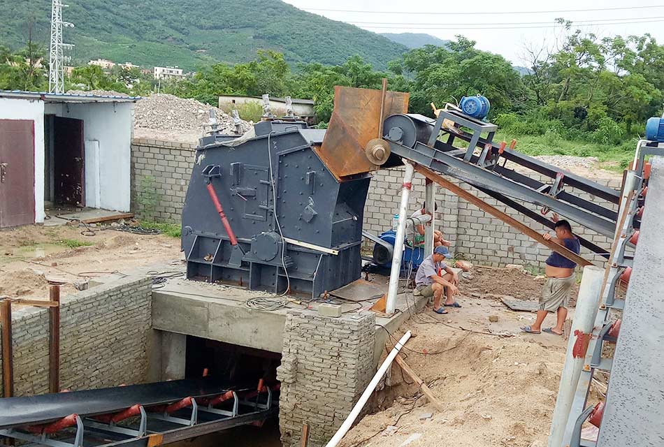 山東濟南大理石破碎加工現場